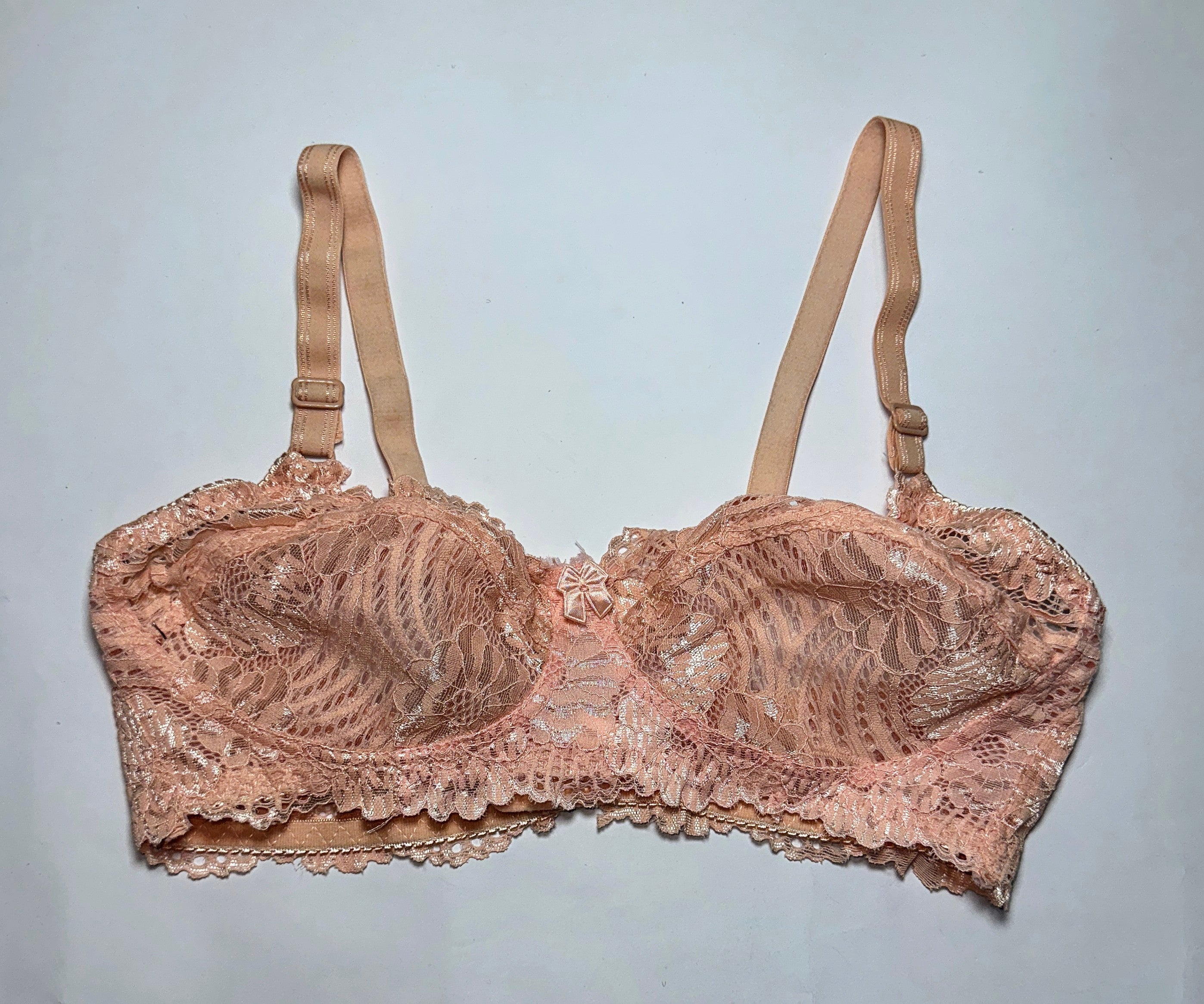 The Scalloped Floral Lace Bralette - 3 Colors The Scalloped Floral Lace Bralette - 3 Colors