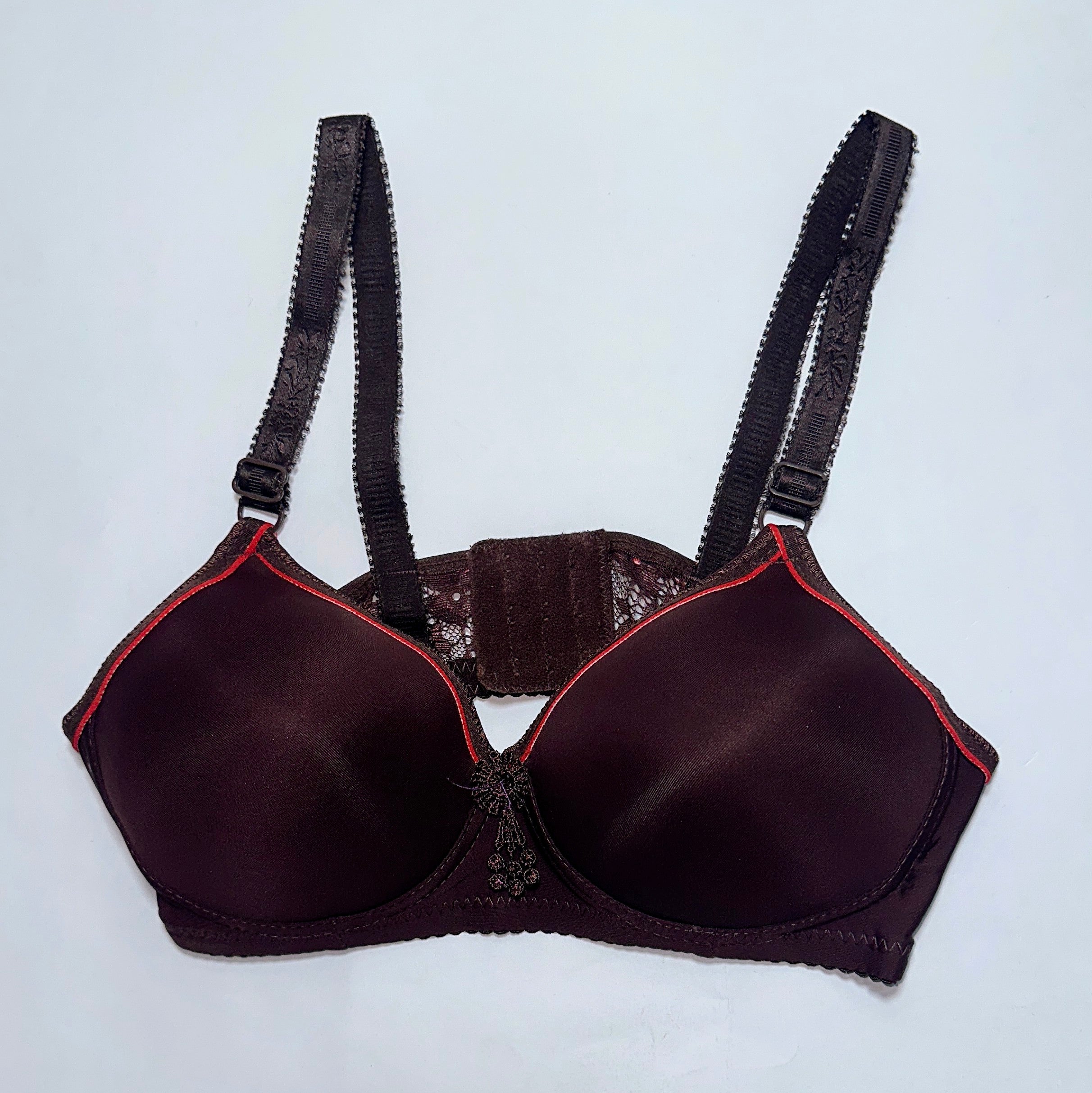 The Contrast Piping Contour Bra - Available in 5 Colors The Contrast Piping Contour Bra - Available in 5 Colors