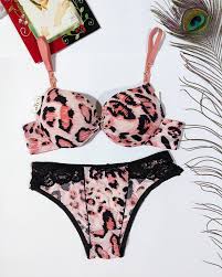 High-Support Front-Zip Sports Bra - Strappy Back